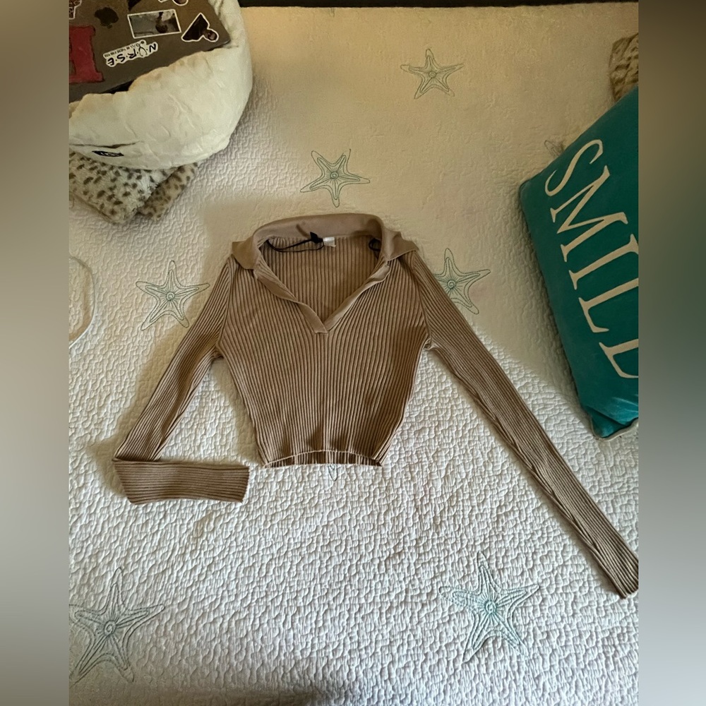 H&M Cropped Sweater/Long Sleeve